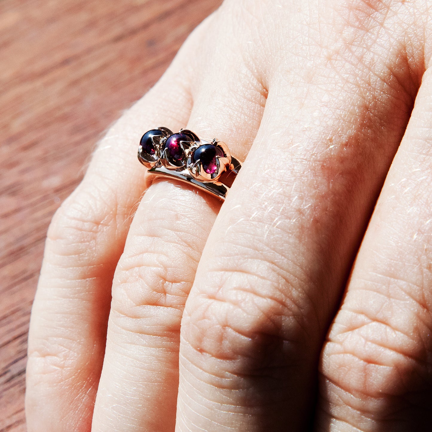 MISE À JOUR : Botanique - Bague Cabochon Rhodolite