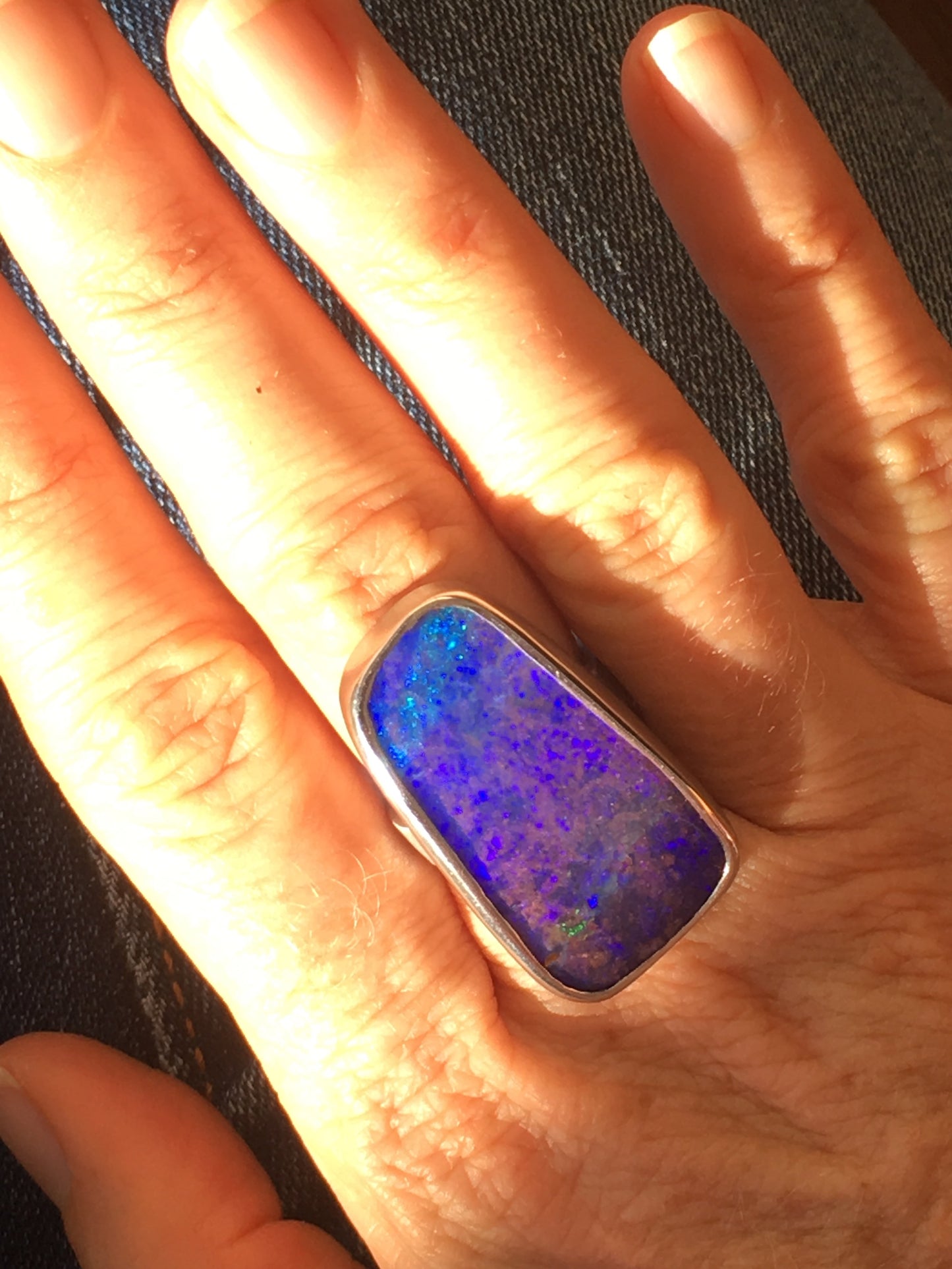 MISE À JOUR : Bague en opale boulder pourpre du Queensland