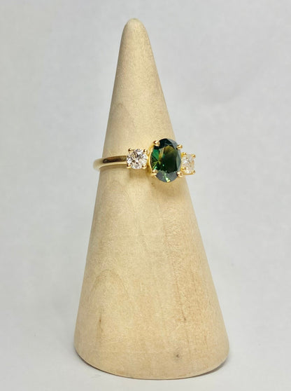 Bague saphir australien vert forêt et diamants