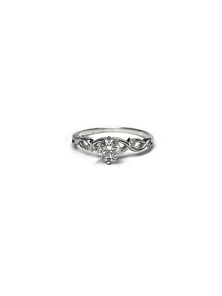 Twisting Shoulders Engagement Ring